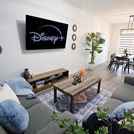 Beautiful Home With 4 King Beds,Airport,Disney+ Edmonton Exterior foto