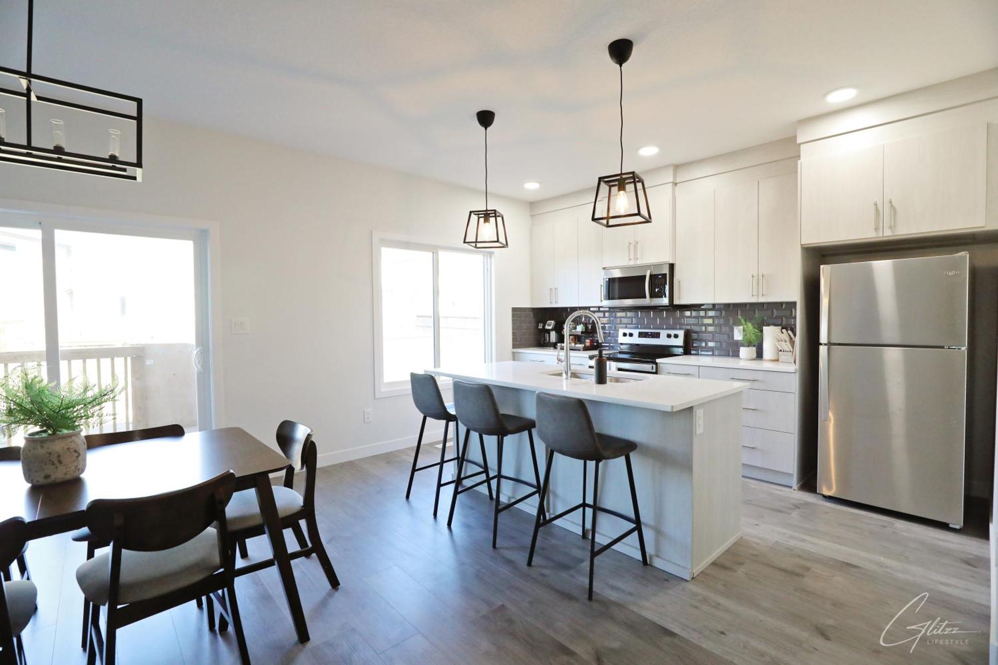 Beautiful Home With 4 King Beds,Airport,Disney+ Edmonton Exterior foto