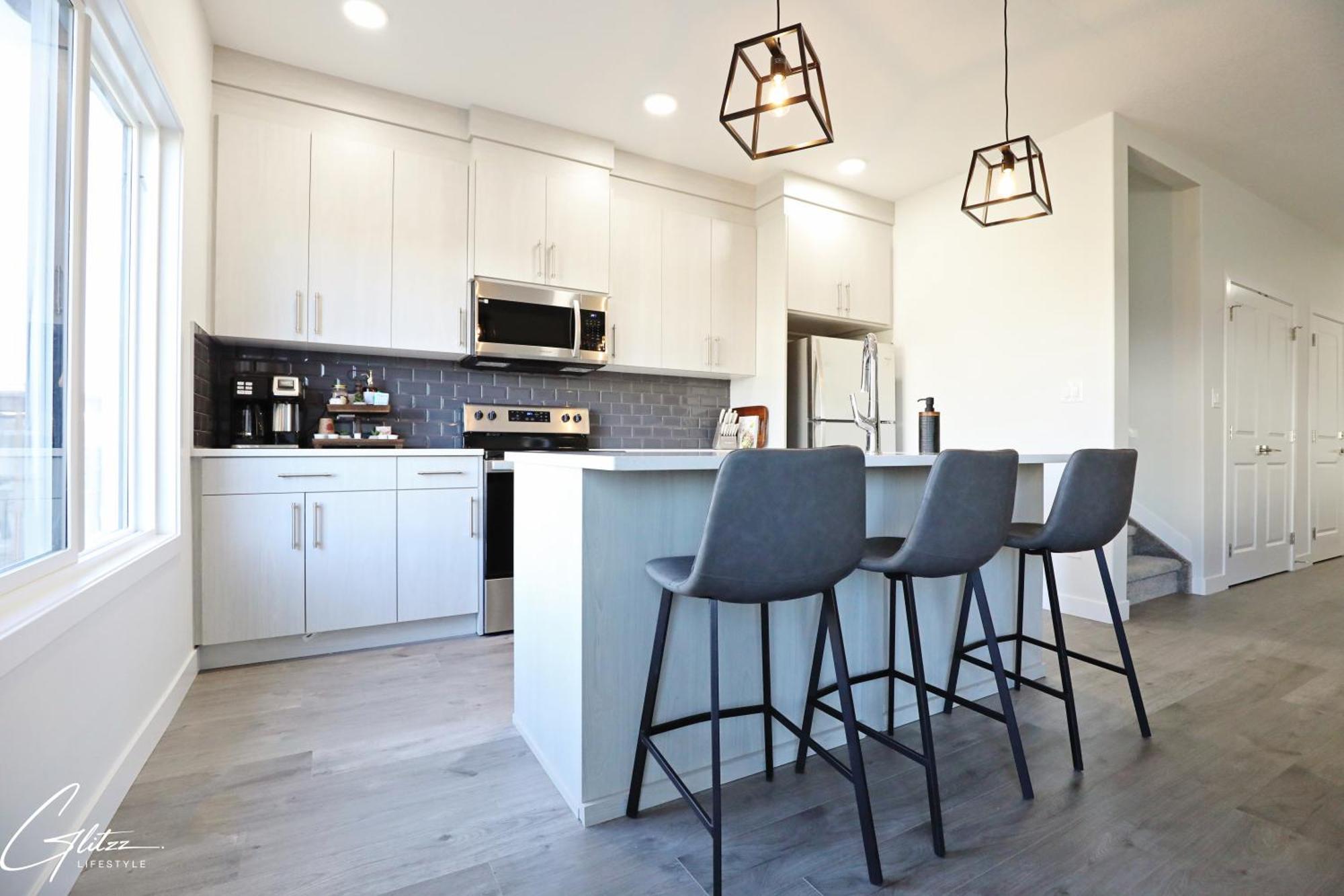 Beautiful Home With 4 King Beds,Airport,Disney+ Edmonton Exterior foto